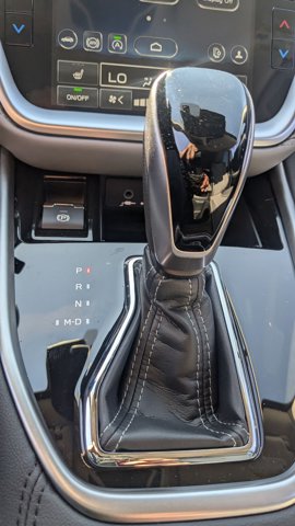 Vehicle image 8 of 17