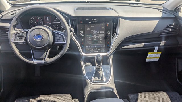 Vehicle image 14 of 18