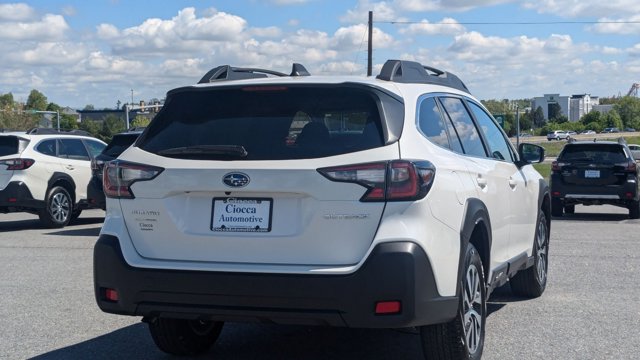 Vehicle image 4 of 18