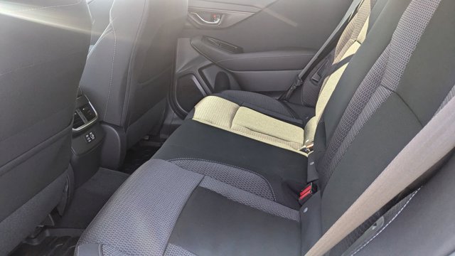 Vehicle image 15 of 18