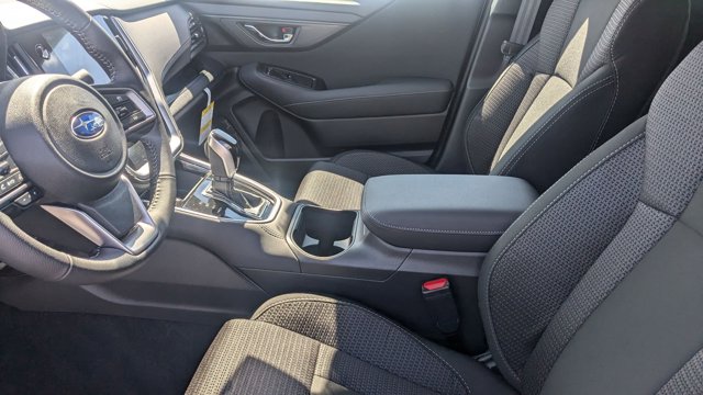 Vehicle image 13 of 18