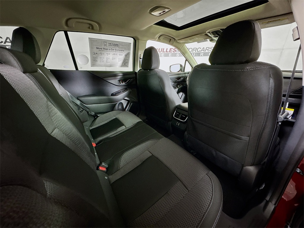 Vehicle image 26 of 31