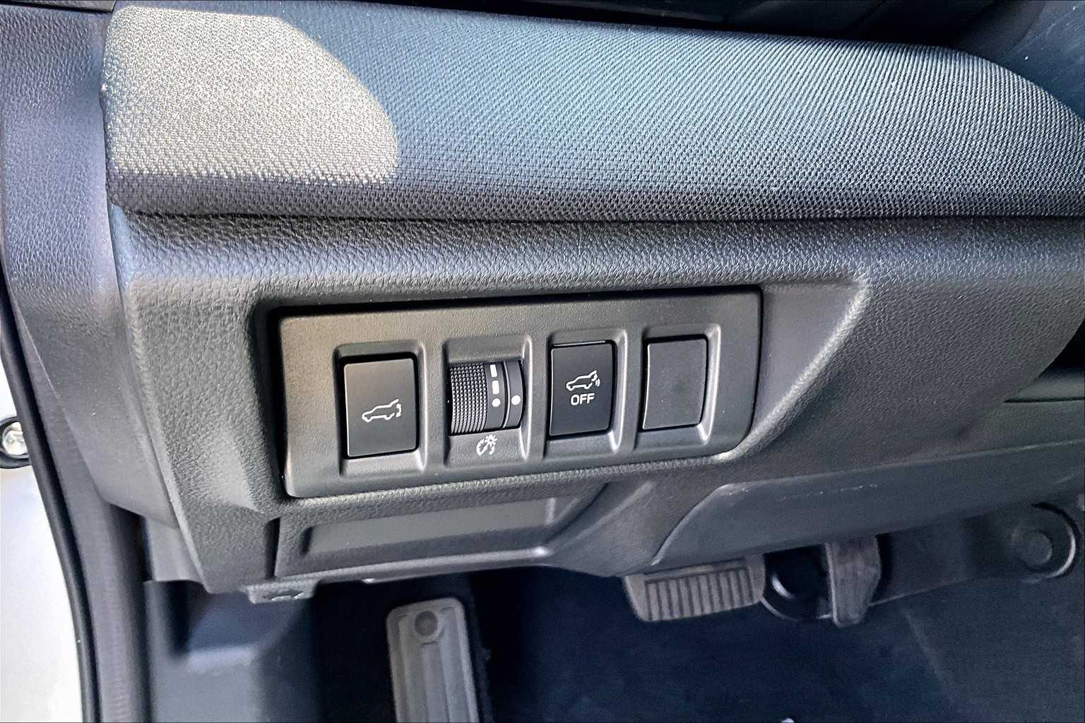 2025 Subaru Outback Premium Image 14 of 20