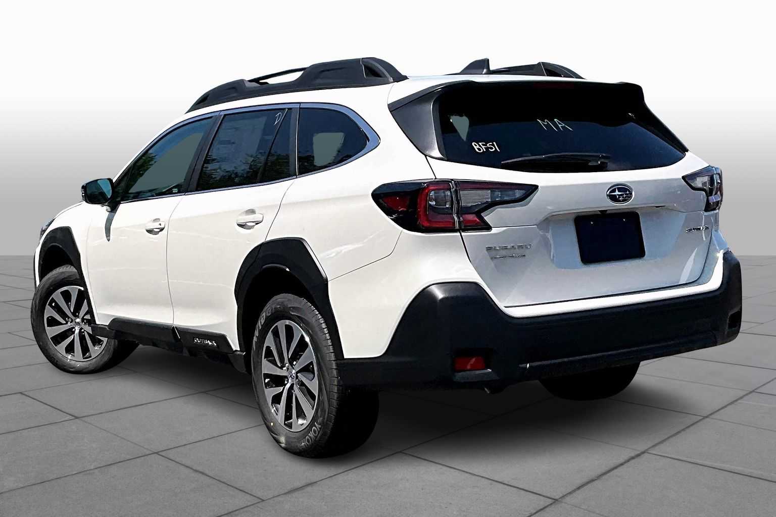 2025 Subaru Outback Premium Image 4 of 20