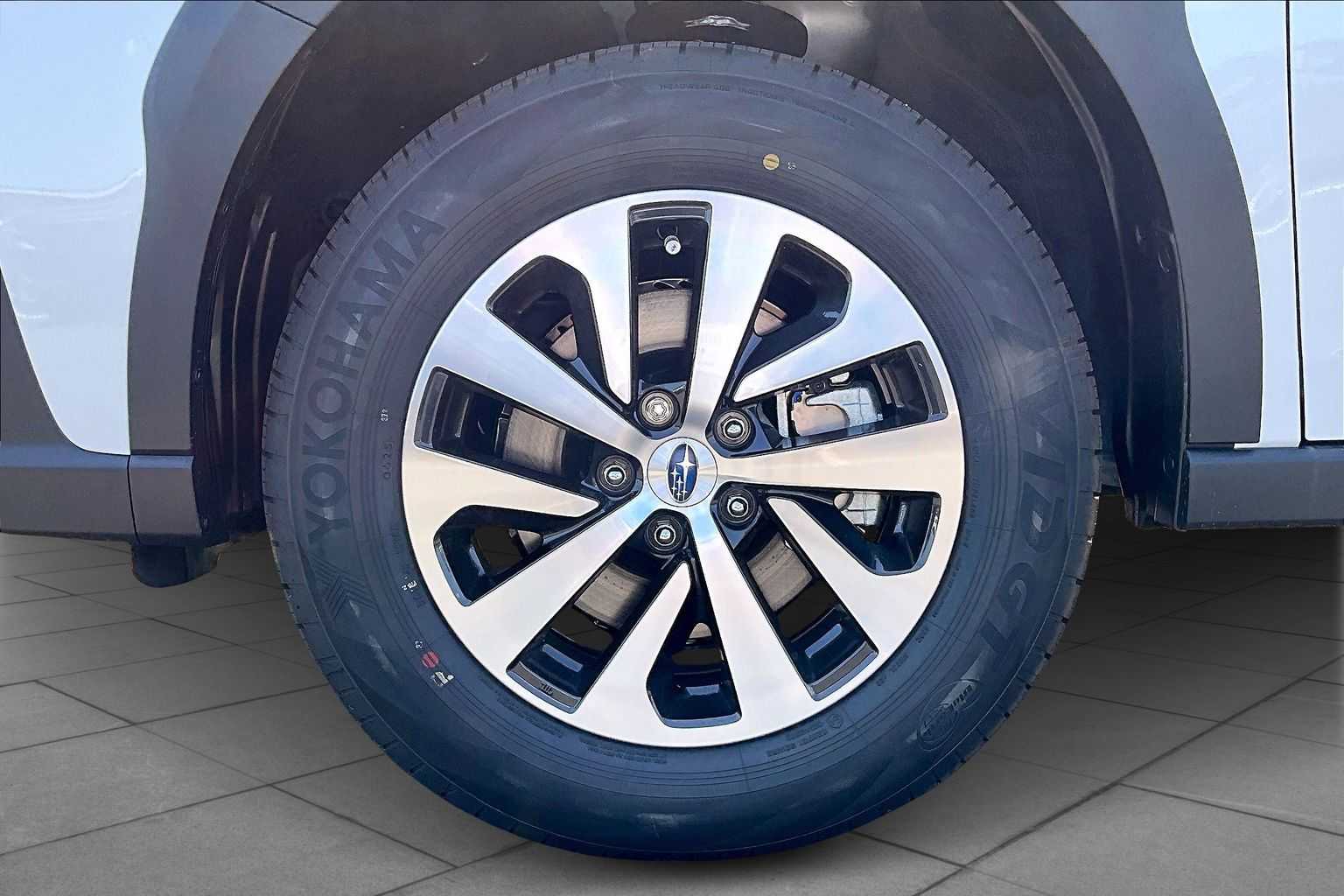 2025 Subaru Outback Premium Image 8 of 20