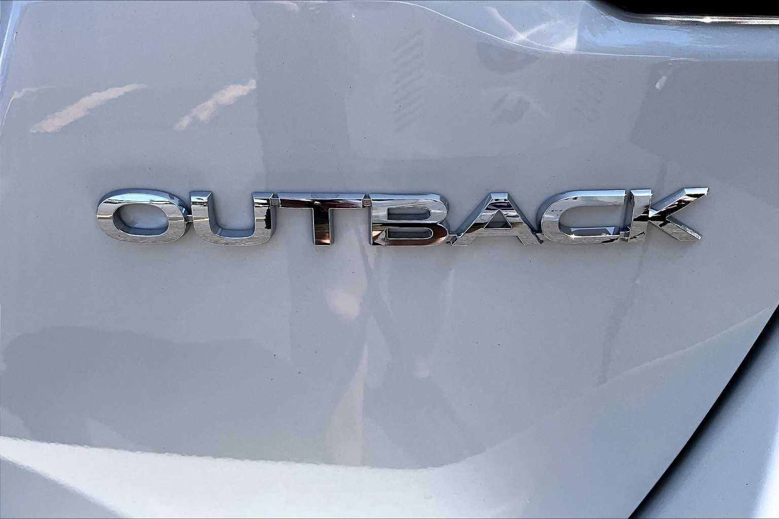 2025 Subaru Outback Premium Image 17 of 20