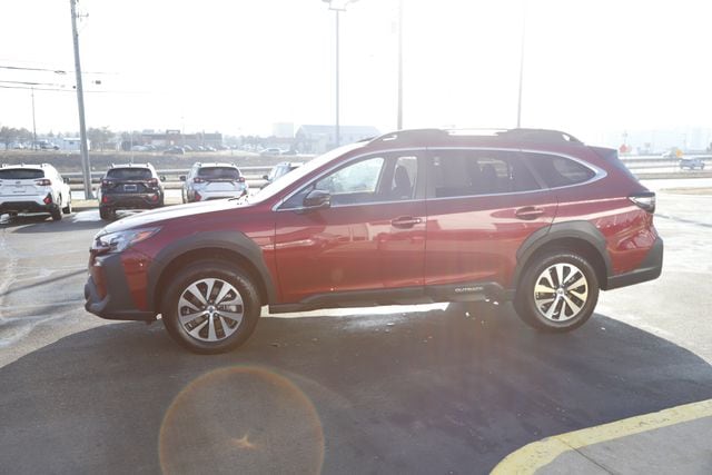 2025 Subaru Outback Premium Image 2 of 33