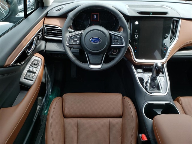 Vehicle image 10 of 12