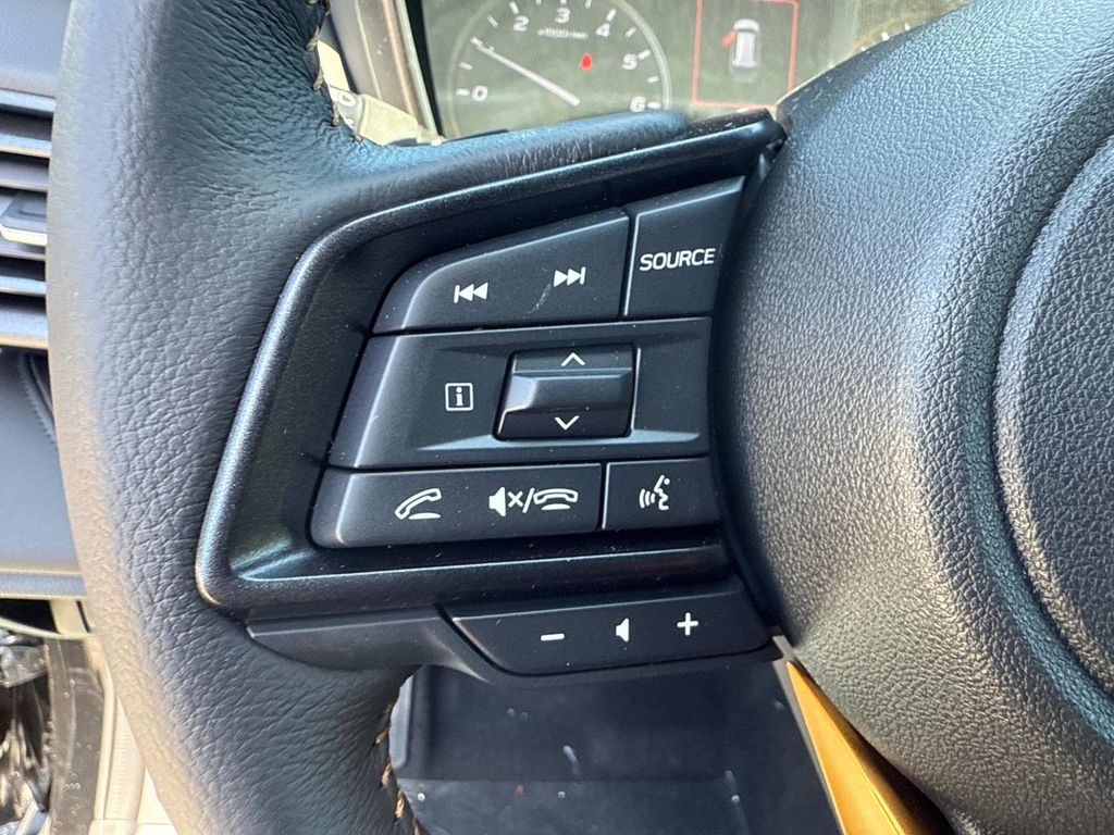 Vehicle image 28 of 36
