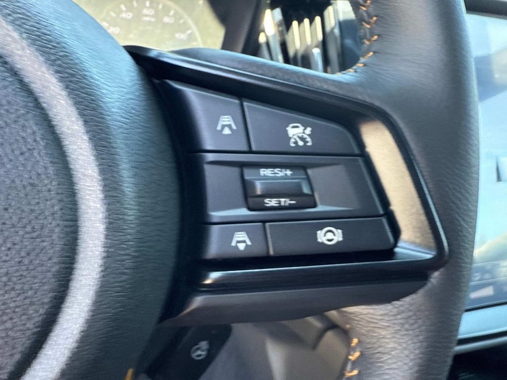 Vehicle image 34 of 36