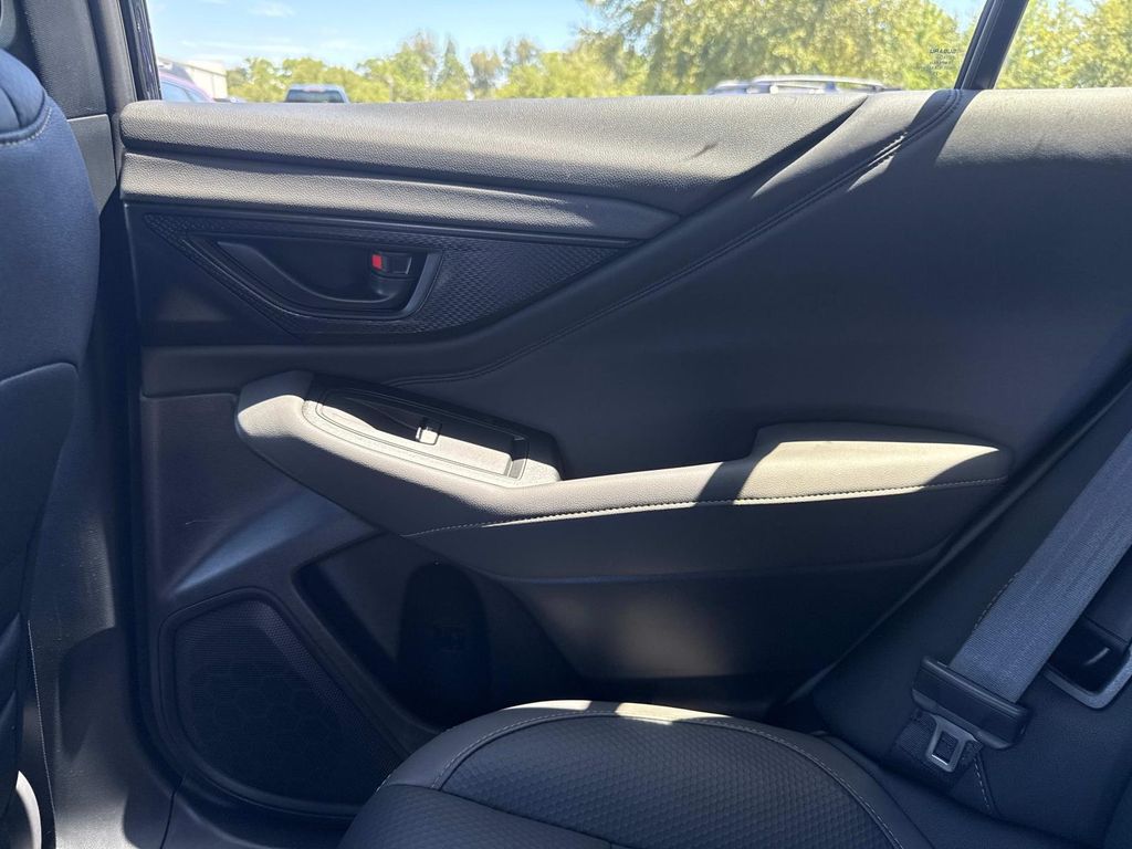 Vehicle image 14 of 36