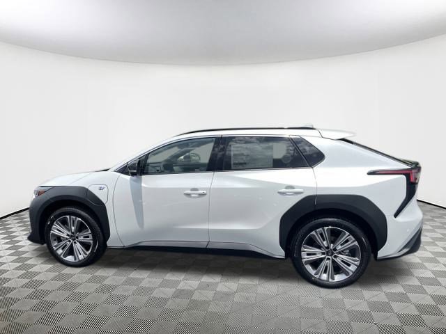 Vehicle image 10 of 34