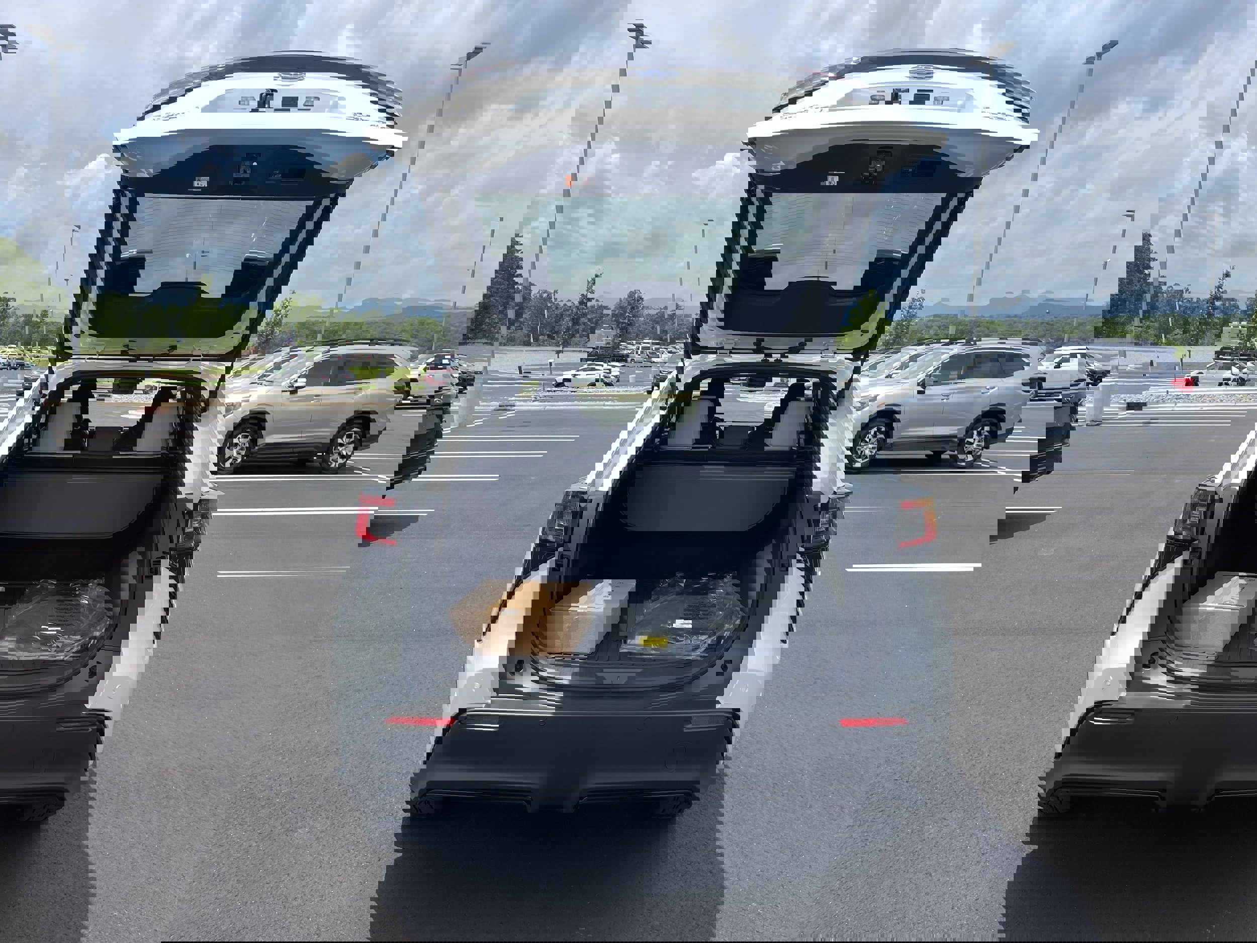 Vehicle image 12 of 34