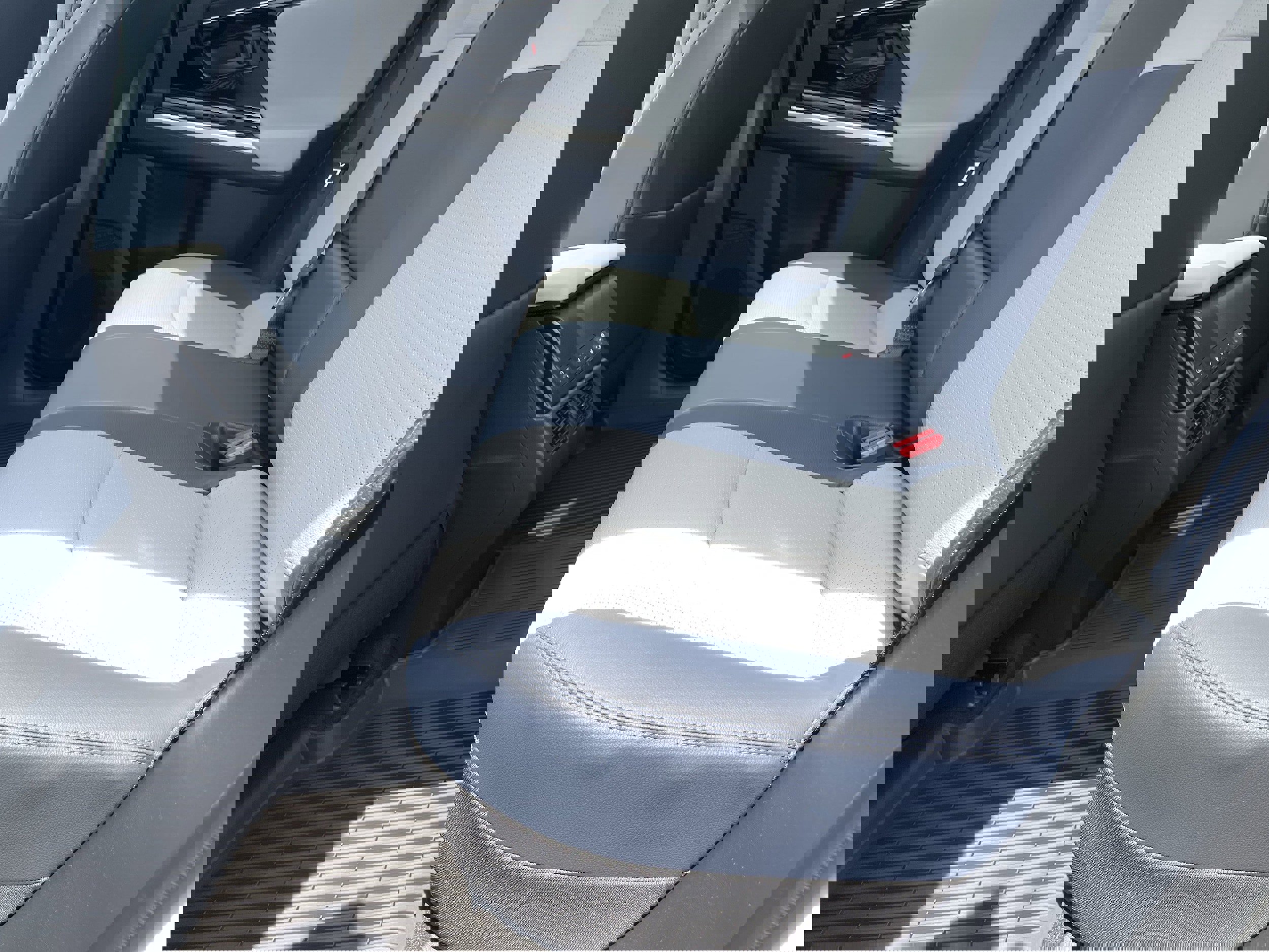 Vehicle image 34 of 34