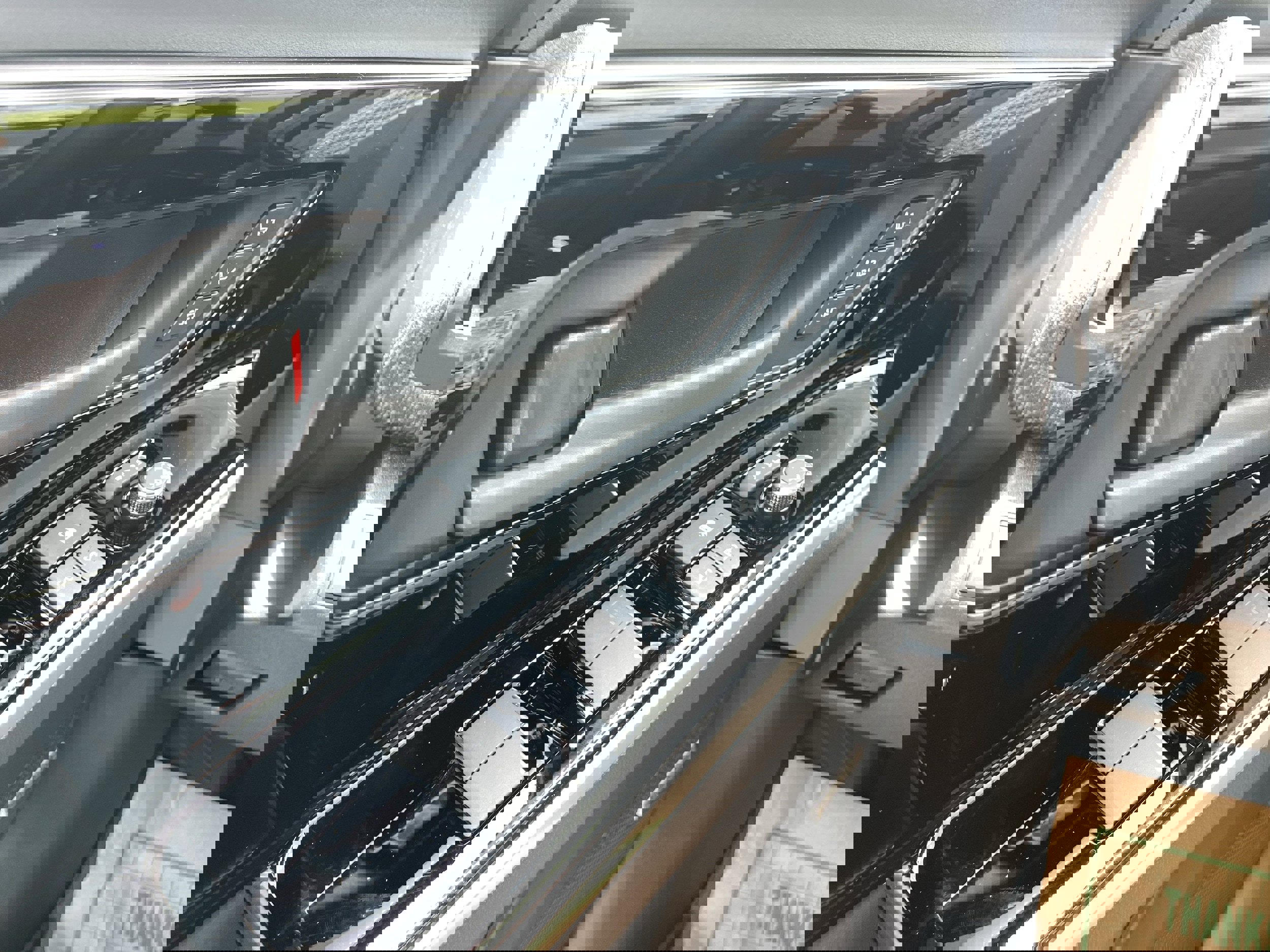 Vehicle image 19 of 34