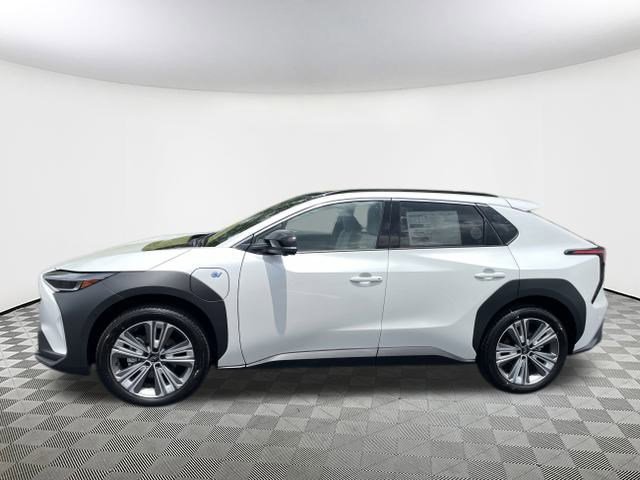 Vehicle image 9 of 34