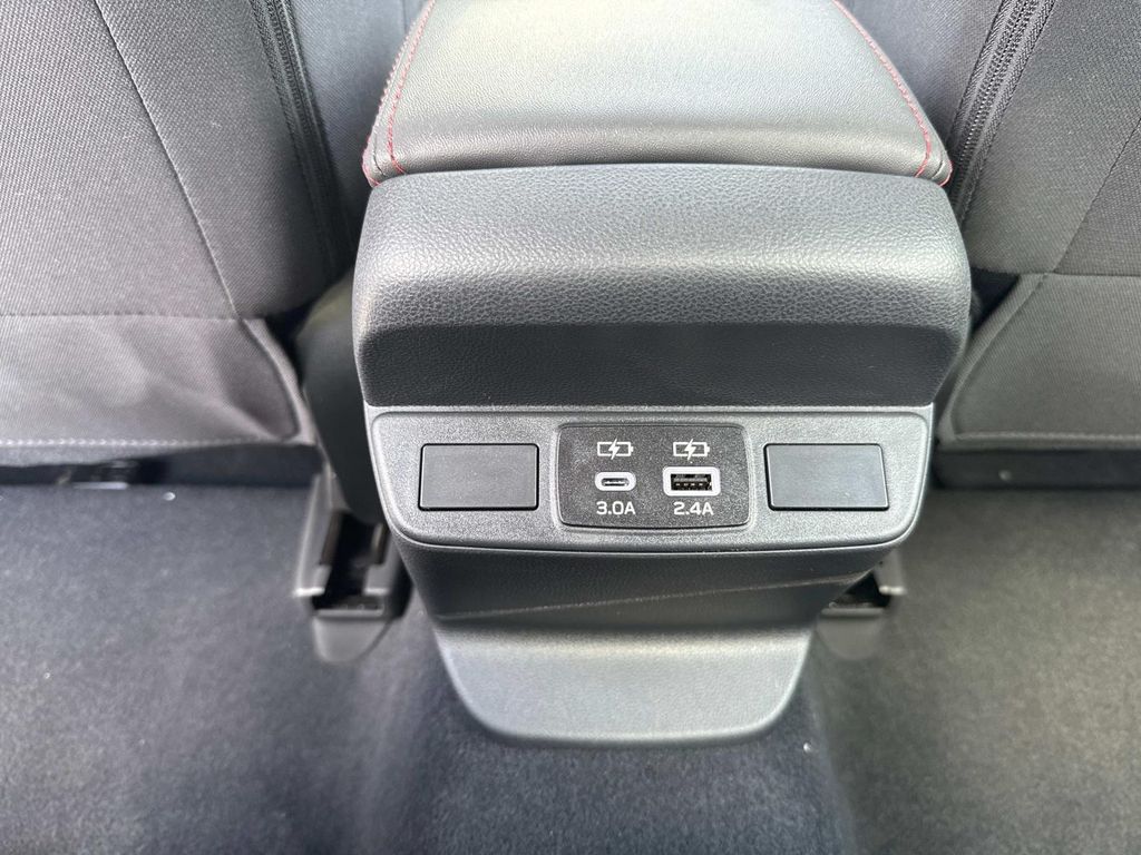 Vehicle image 34 of 38