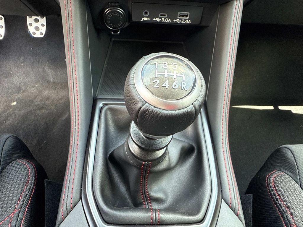 Vehicle image 24 of 38