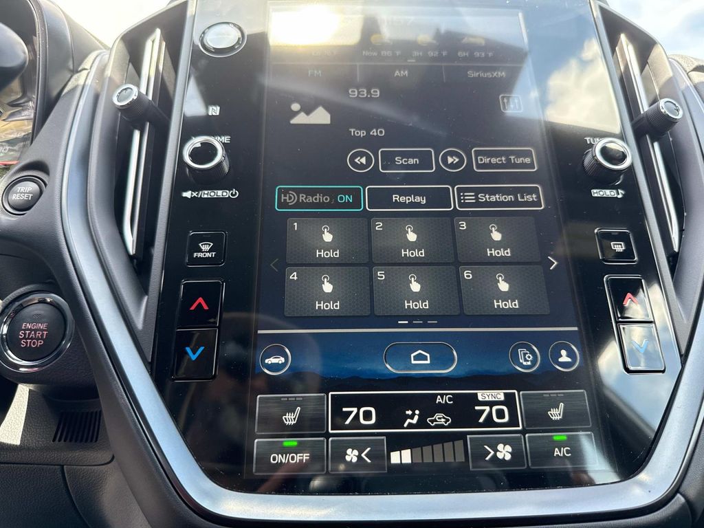 Vehicle image 21 of 38