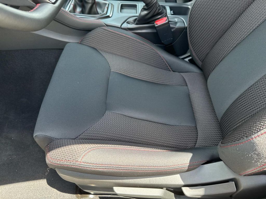 Vehicle image 36 of 38