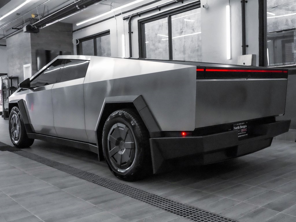 Vehicle image 34 of 34