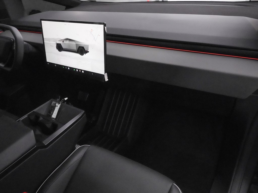Vehicle image 21 of 34