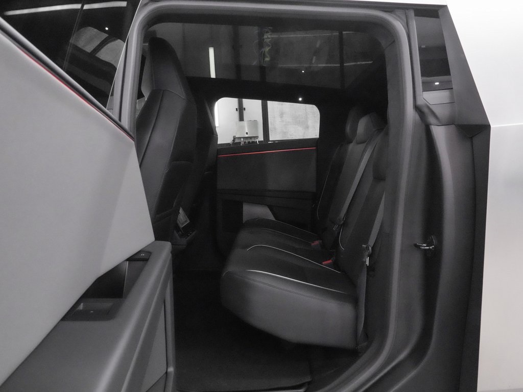 Vehicle image 16 of 34