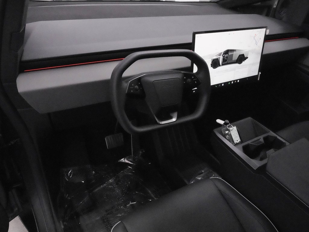 Vehicle image 17 of 34