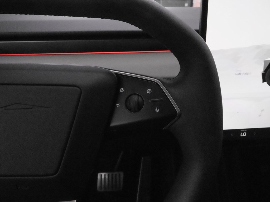 Vehicle image 20 of 34