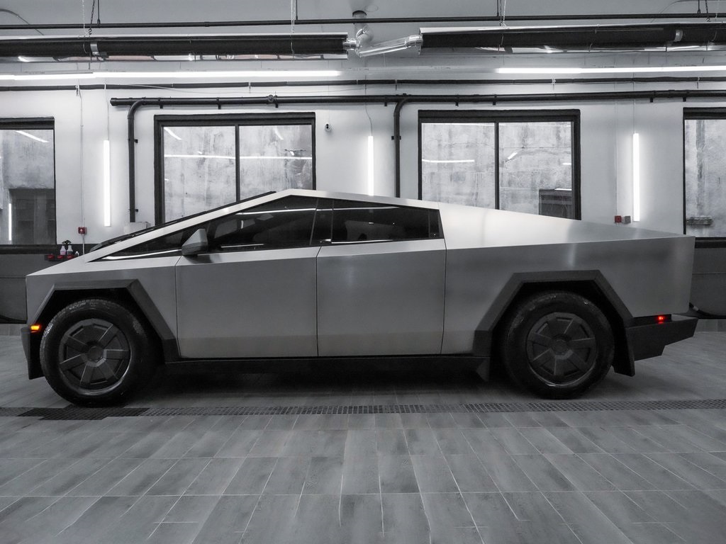Vehicle image 5 of 34