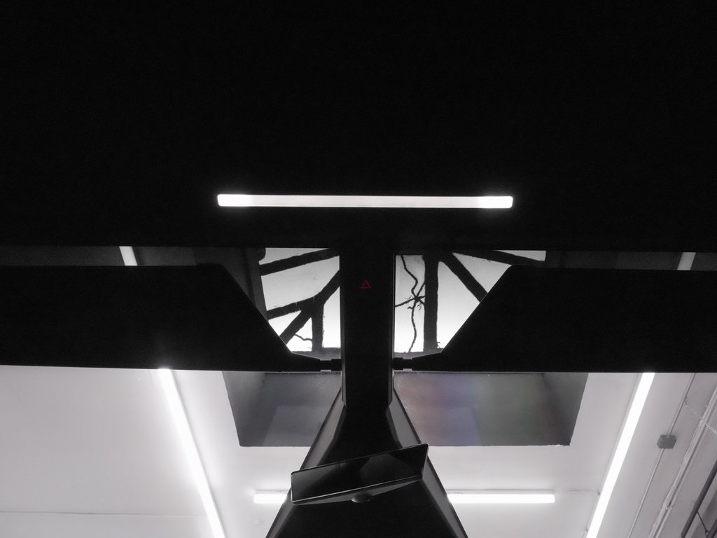 Vehicle image 22 of 34