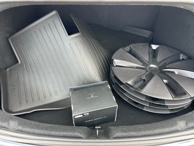 Vehicle image 13 of 13