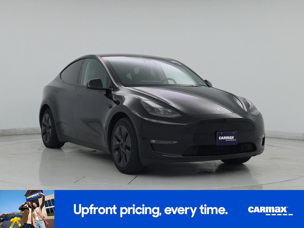 2025 Tesla Model Y Long Range Image 3 of 23
