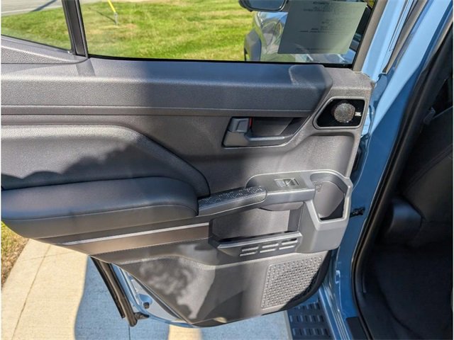 2025 Toyota 4Runner Hybrid TRD Off Road Premium Image 16 of 27