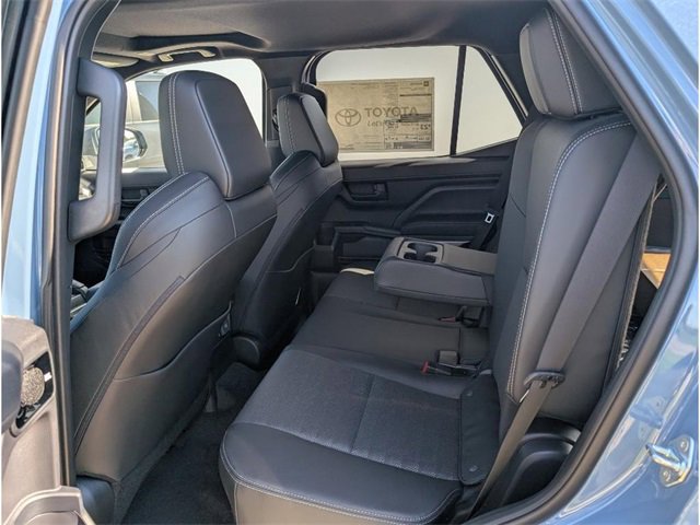 2025 Toyota 4Runner Hybrid TRD Off Road Premium Image 11 of 27