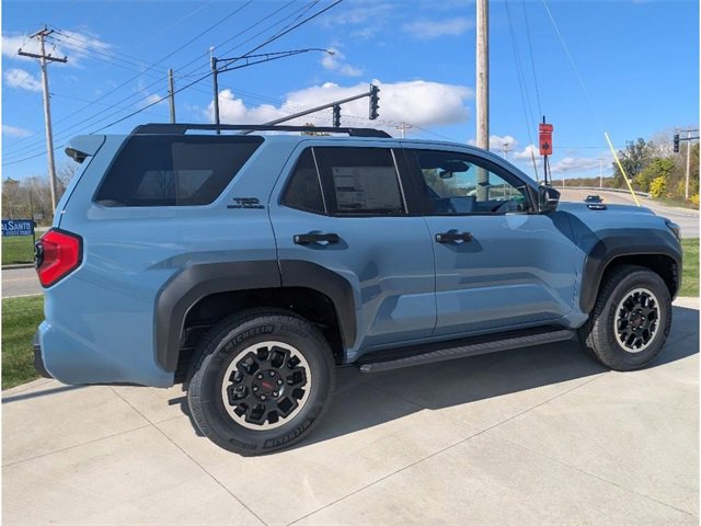 2025 Toyota 4Runner Hybrid TRD Off Road Premium Image 4 of 27