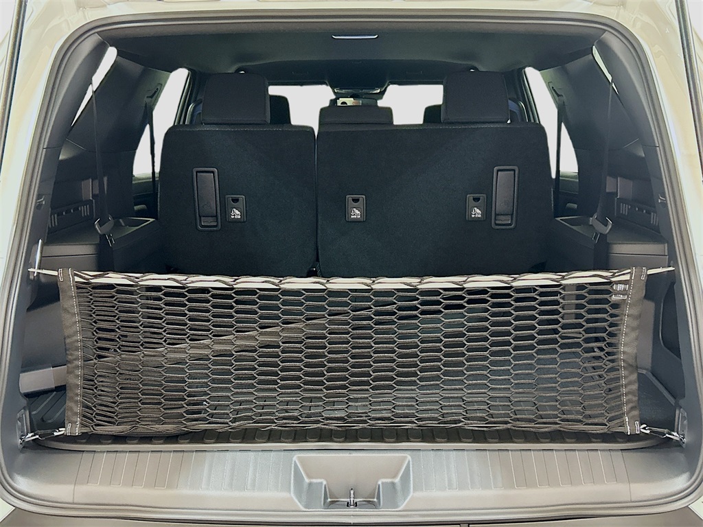 Vehicle image 9 of 28
