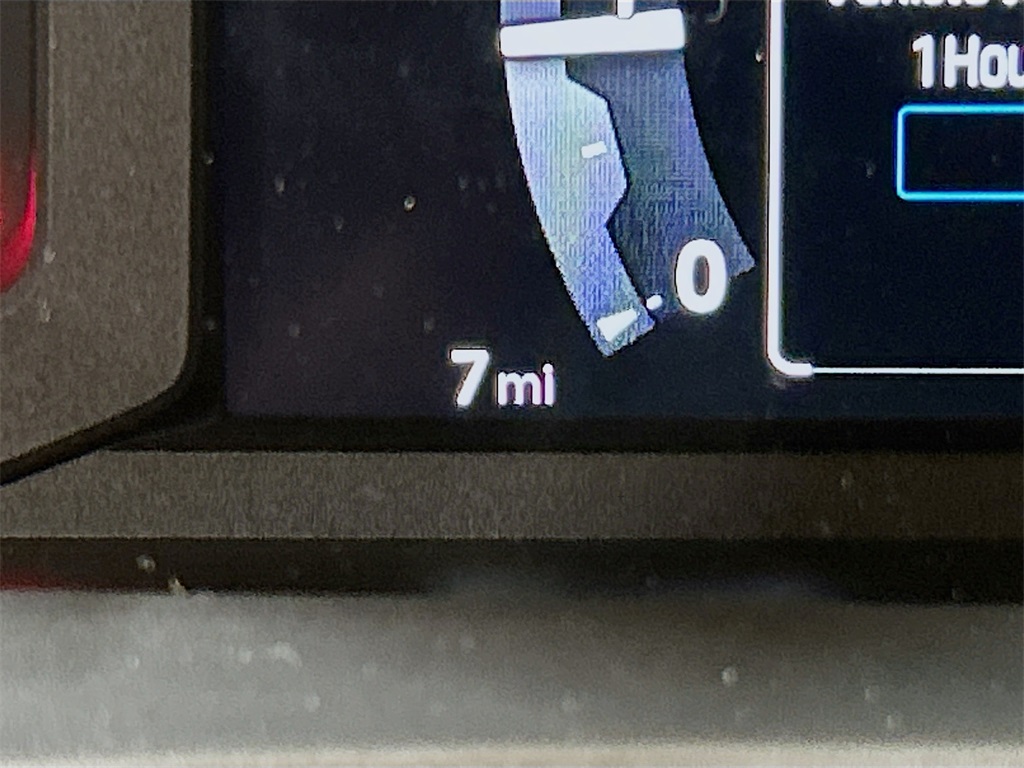 Vehicle image 19 of 28