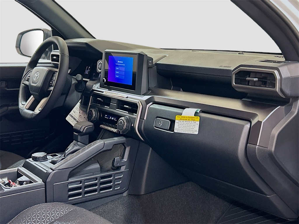 Vehicle image 16 of 28