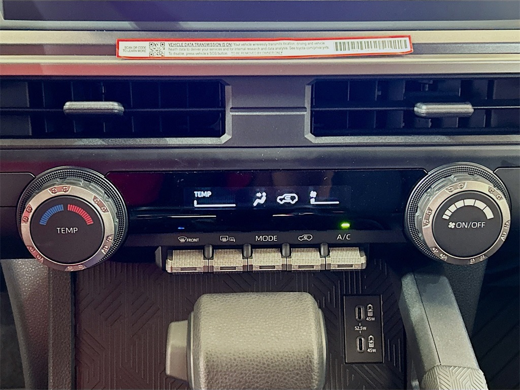 Vehicle image 10 of 28