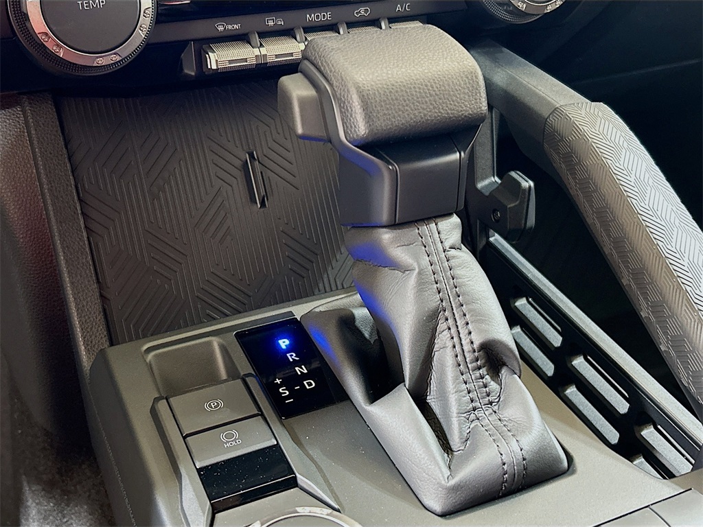 Vehicle image 28 of 28