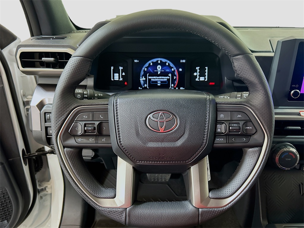 Vehicle image 18 of 28
