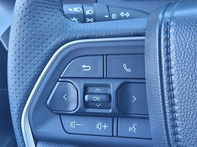 Vehicle image 26 of 29
