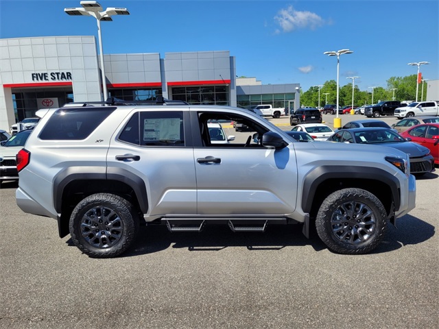 Vehicle image 7 of 29