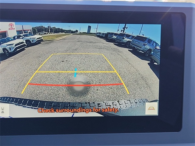 Vehicle image 24 of 29
