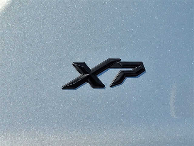 Vehicle image 16 of 29