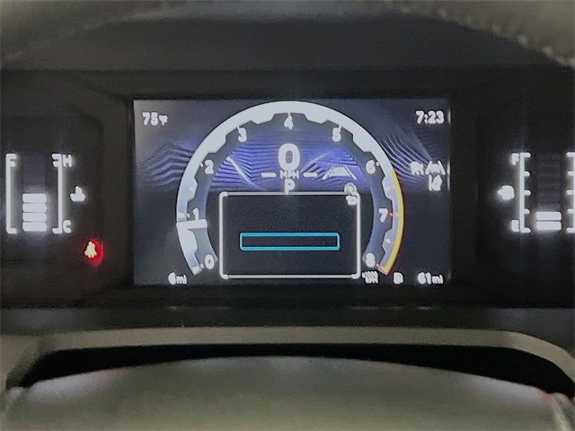 Vehicle image 17 of 33