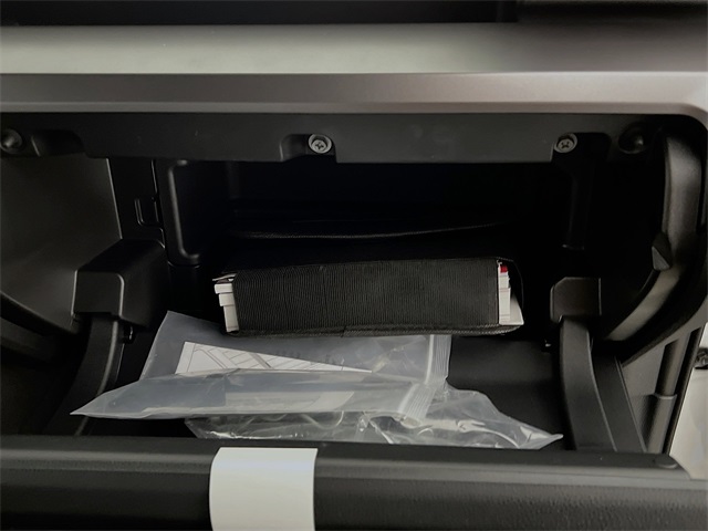 Vehicle image 11 of 33