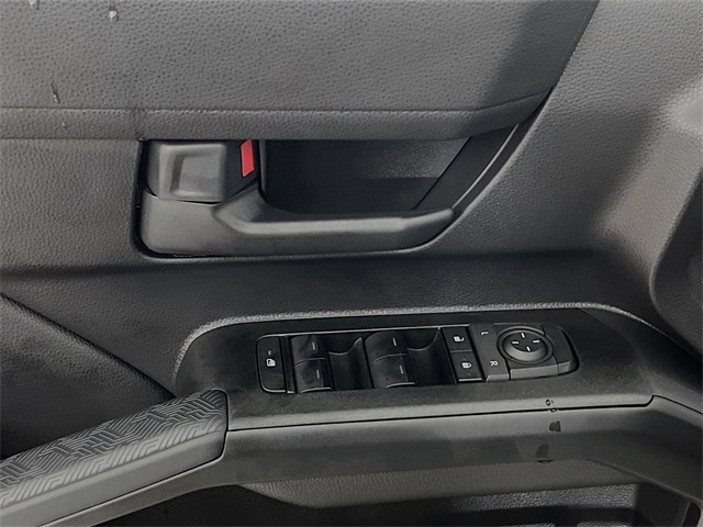 Vehicle image 32 of 33
