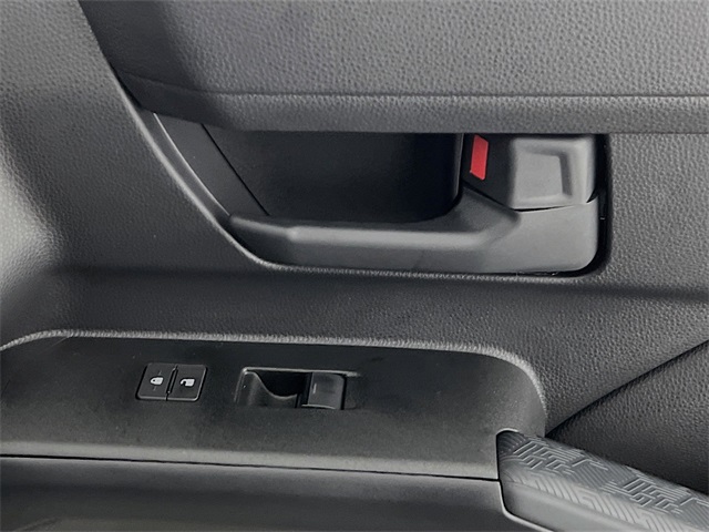 Vehicle image 23 of 33